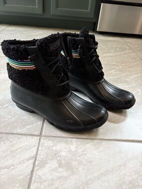 Sperry Black Fleece-Trim Waterproof Rain Boots with Multicolor Stripe
